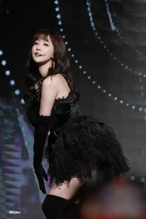 李艺彤re:birth见面会