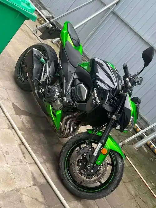 二手摩托车川崎 z800