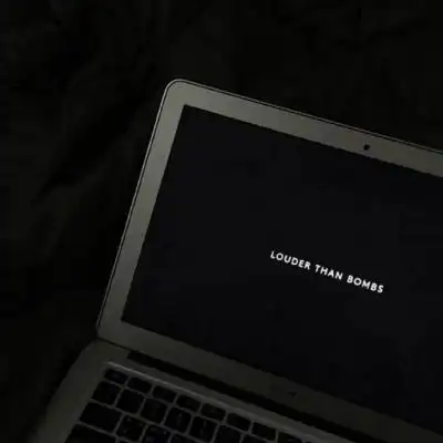 江孑ins暗黑系简约朋友圈背景图