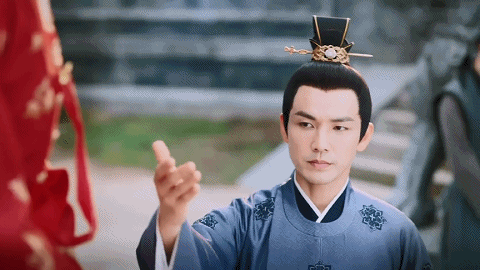 预告中,钟汉良饰演的男主徐令宜和谭松韵饰演的女主罗十一娘身穿吉服