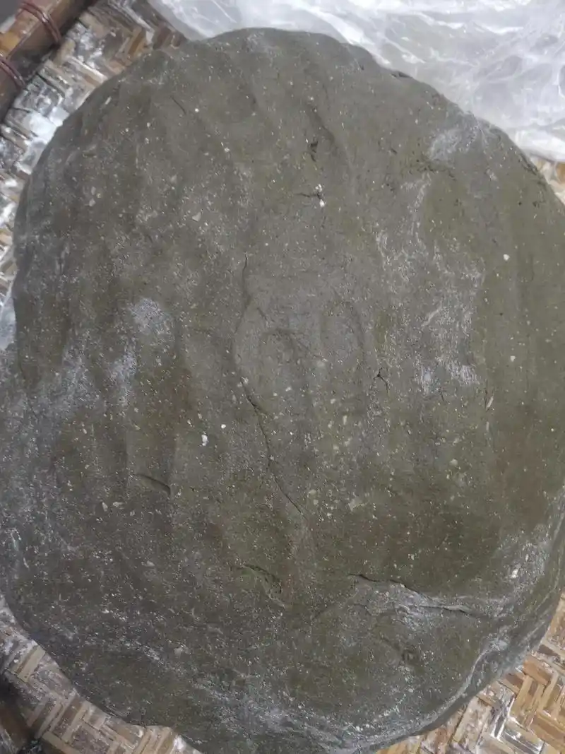 石磨手工鸡屎藤饼新鲜出炉啦田心市场华发大夏天桥侧巷直入30米娘糕