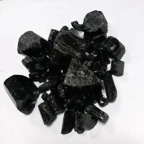 块状电气石 30-50mm 新疆单晶体黑色电气石矿石 电气石颗粒 样品免费