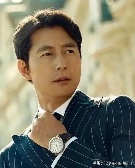 一起来看看韩国这两位帅气迷人十足的大叔级别男演员吧!