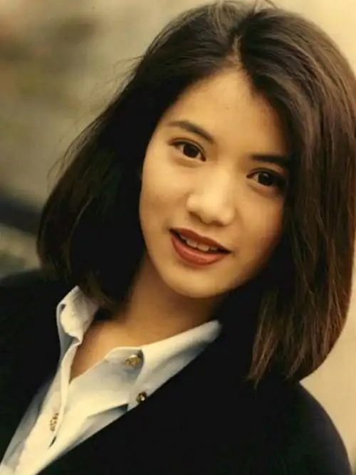 我看了上百张港星照片,终于发现了她们复古感的秘密.