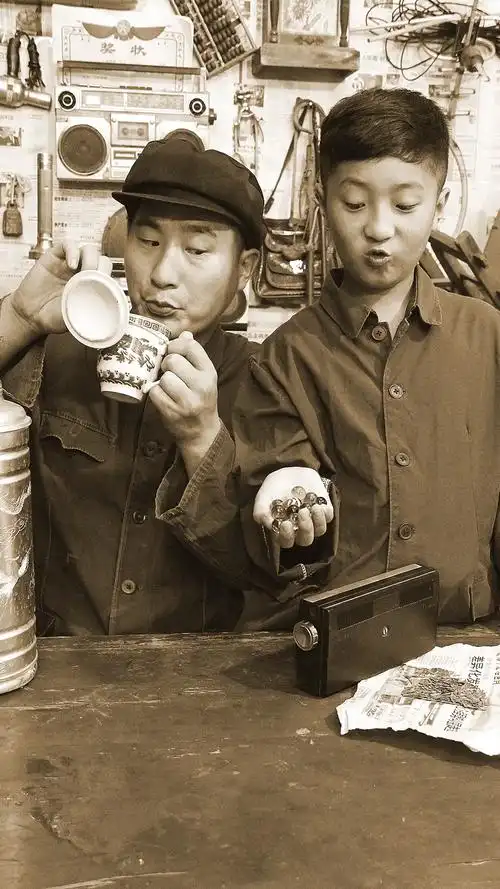 童年回忆#记得80年代把总是这样喝茶的