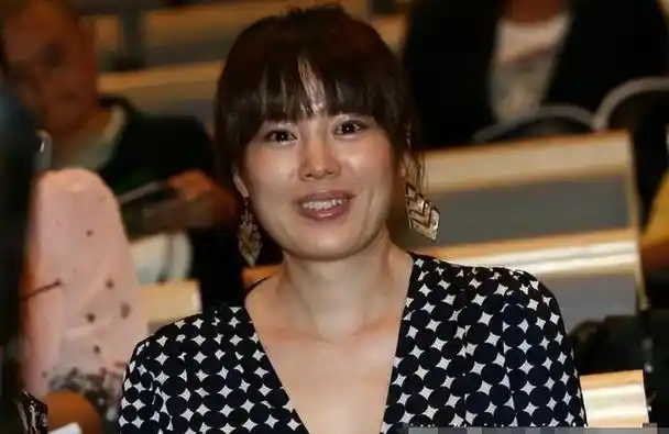 回顾:段奕宏追了9年才娶妻,因妻子怕疼做12年丁克余生只想宠她