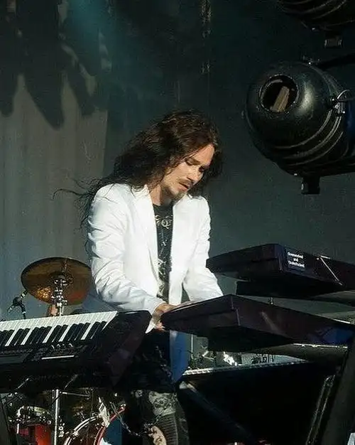 tuomas holopainen(nightwish)