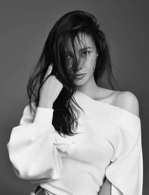 陈漫跟2018告了别一切回归于本始