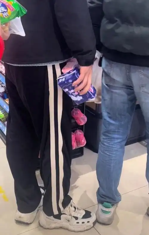 买卫生巾的男生,不一定就能托付终身