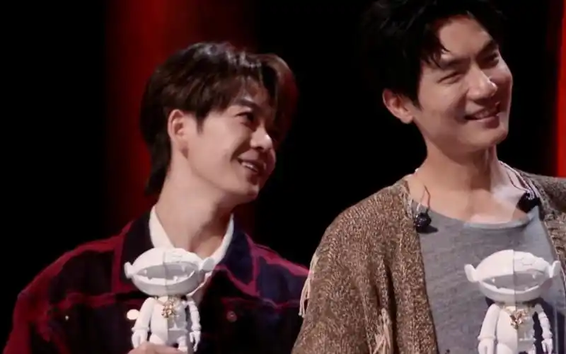 【公子于鑫】"因为,当大哥的小弟真的很幸福""你不开心的时候,想拉住