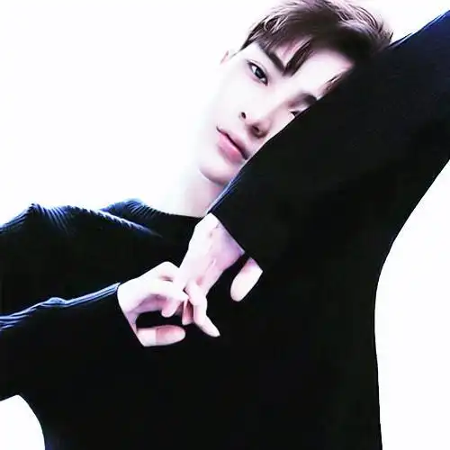 帅哥头像简约霸气男每个人一心想找个好看的