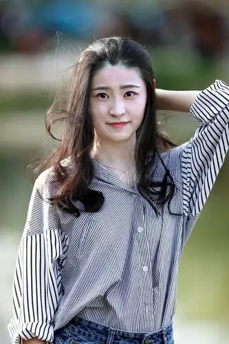 天生丽质的美女一谢天依