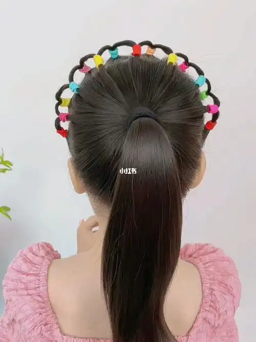几根皮筋就能扎出这么好看的皇冠发型