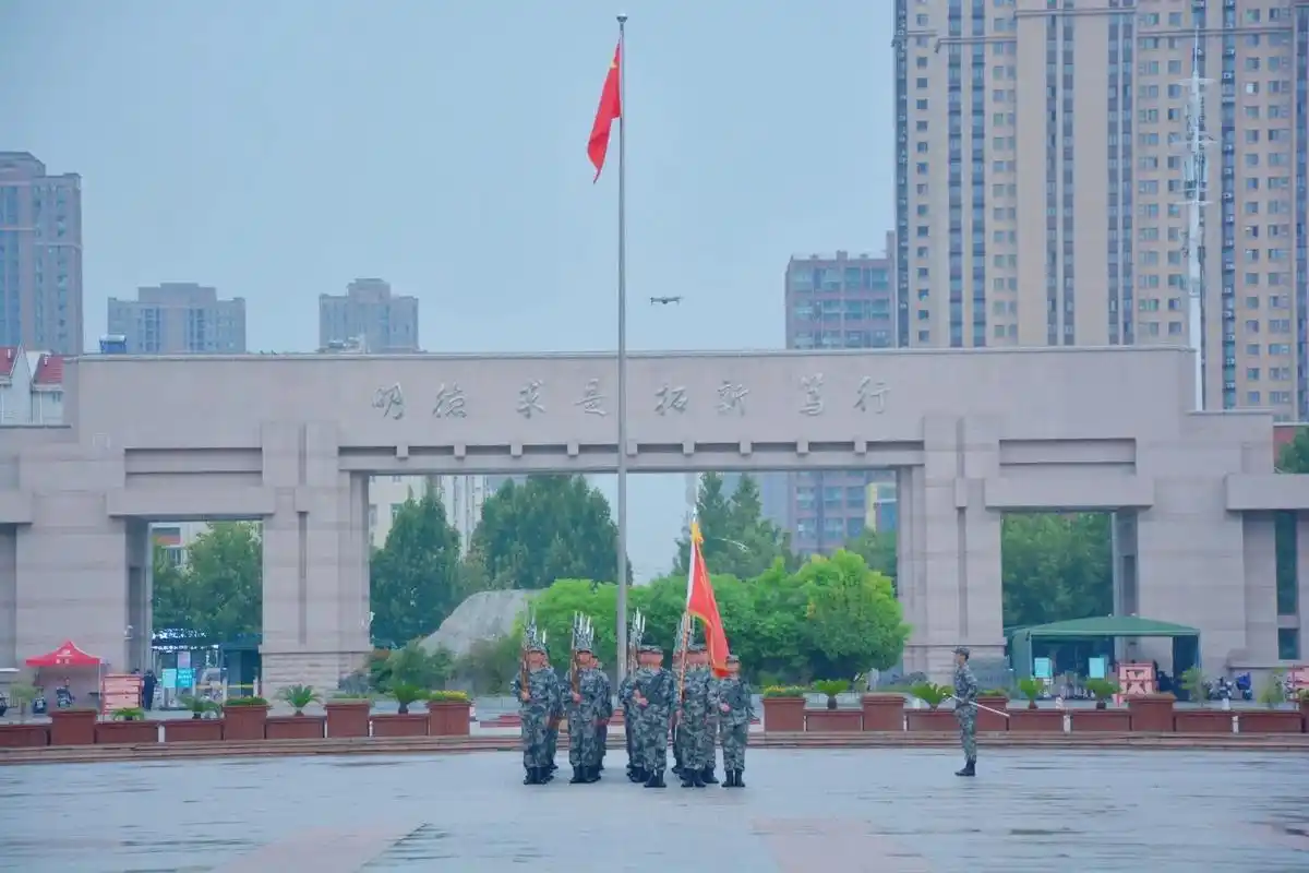 迎宾式分列式日常训练.#国旗护卫队 #正步走 #教 - 抖音