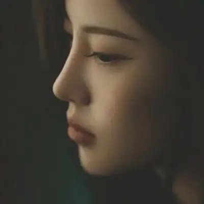 忧伤唯美意境女生头像 高清淡淡伤感唯美意境女头图片