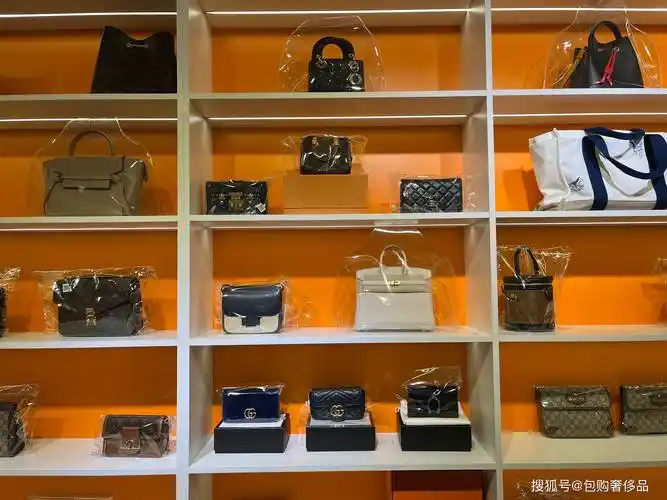 包购奢侈品二手奢品迎来年轻消费潮如何抓住年轻人