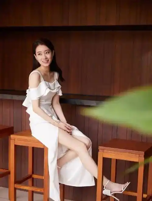 原创张小斐要是不摆脱小品演员的形象想成一线明星很难