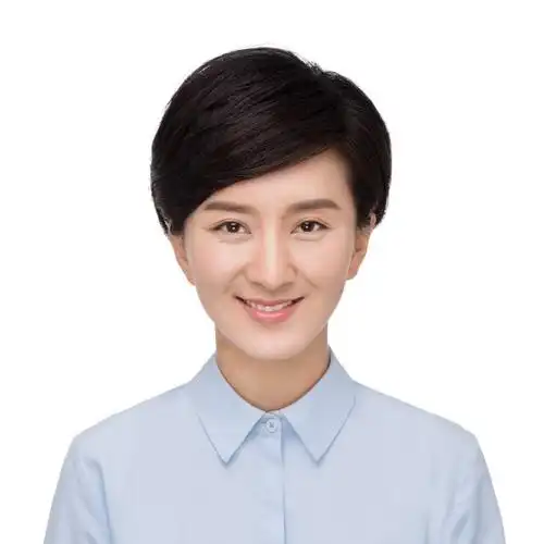 贵州广播电视台王媛媛:我的包里有故事-新华网