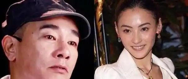 2003年,陈小春张柏芝两人同游曼谷,游泳池旁张柏芝穿着比基