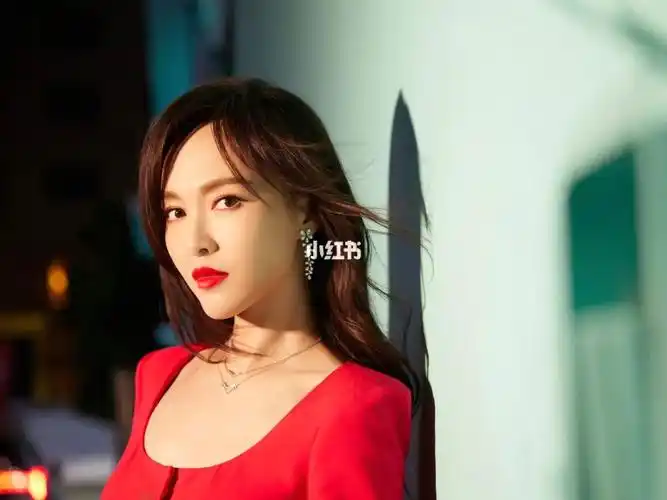 chaumet jos07phine约瑟芬皇后系列,相伴唐嫣