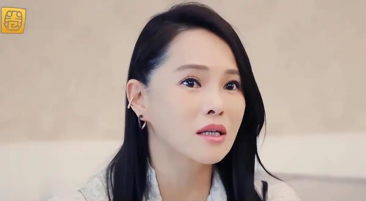 经过实践验证,选大自己十岁的伊能静做妻子的秦昊,结局已注定