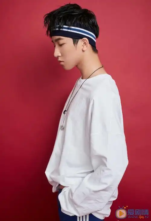 图片集张俊一图片写真生活照张俊一是乐华旗下少年偶像组合yhboys成员