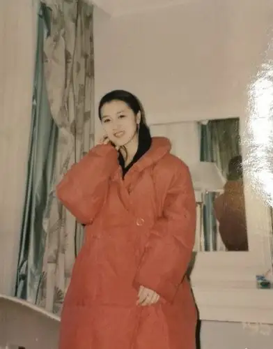 孙千晒妈妈高颜值旧照真好看