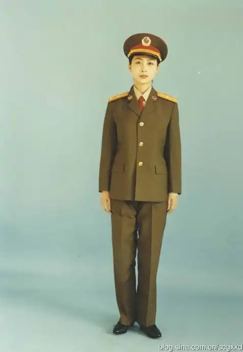 一套九十年代中期拍摄的八七式军服标准照 - 苍海君子 - 苍海君子