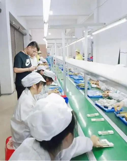 热烈欢迎电子烟品牌商南京微趣童总莅临云创高科湖南分厂指导工作