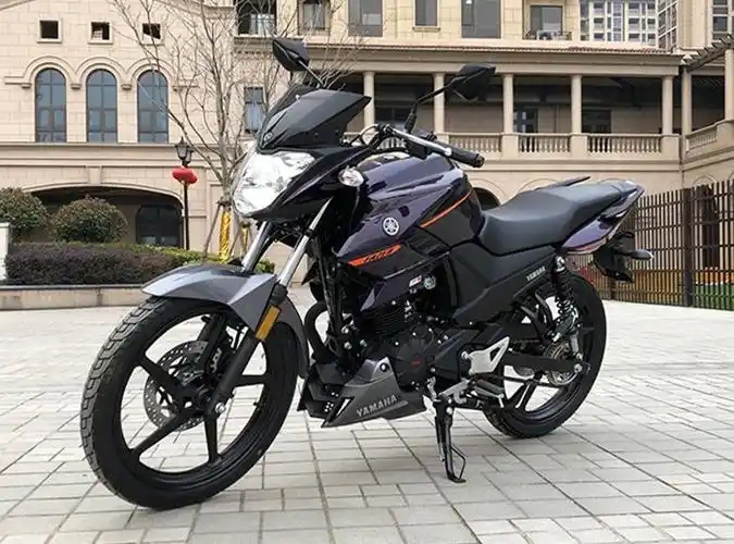 雅马哈飞致150国四电喷摩托车