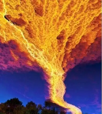 最恐怖的火焰龙卷风一瞬间就可以毁掉一座高楼