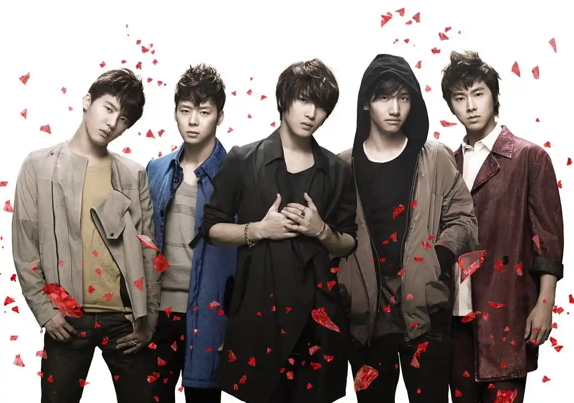 东方神起五个人的合照,唯美一些,清晰一点,要大图