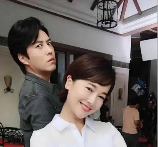 靳东宁愿辞演也不愿意和她同台看到女主秒懂