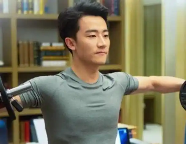 事实证明逐渐消失的黄轩已走上男演员的另一条大道