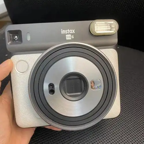 出富士拍立得sq6白色