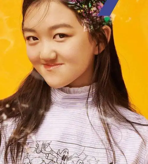 王菲李亚鹏之女李嫣天生唇腭裂,却活成了别人最羡慕的样子