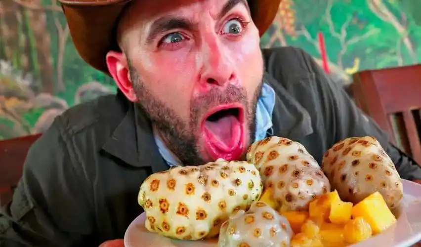 世界上很难吃的3种水果,榴莲排不上号,第一名吃完呕吐!