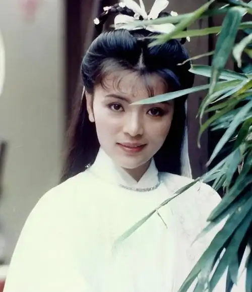 小龙女陈玉莲的缤纷情史和她交往过的男与女