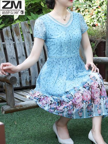 200斤肚子特大码中年妇女夏装阔太太洋气高贵连衣裙浅色花摆裙子