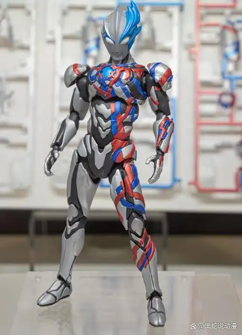 布莱泽奥特曼拼装模型样品公开 采用多色成型手法打造的原始人