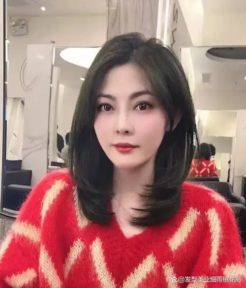 显高级感的锁骨发