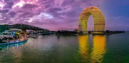 太湖明珠       邱苏云摄于湖州太湖之滨