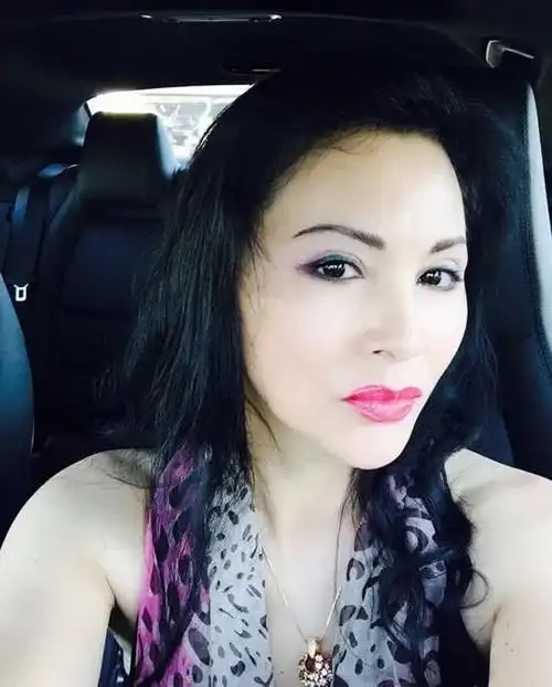 爆红后隐退今成女富豪,她是"最美国母",和葛优成"金童玉女"