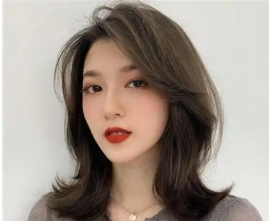 女生三七分斜刘海剪法图解_刘海发型_西子美发网