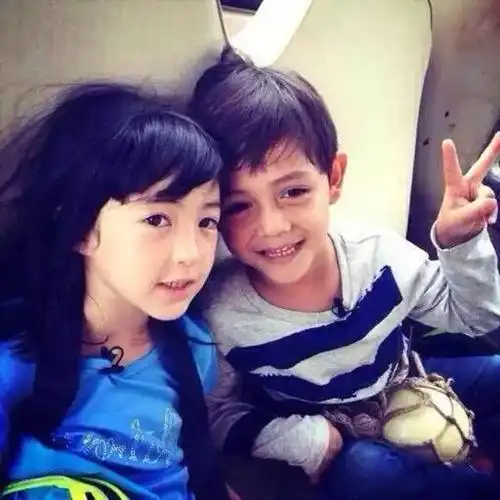 娱乐圈混血宝宝颜值好高,姜文的女儿美到令人心碎啊!