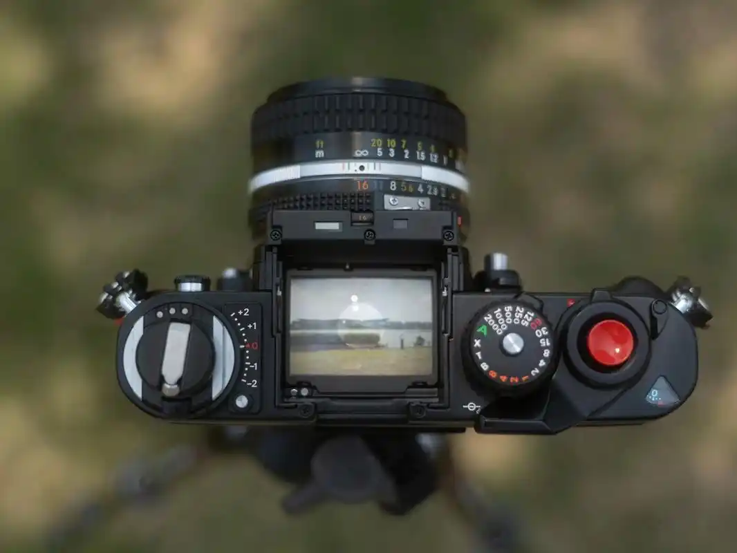 尼康f3功能介绍及分享 尼康f3,与宾得lx同样誉为135胶片机皇,宾得lx之