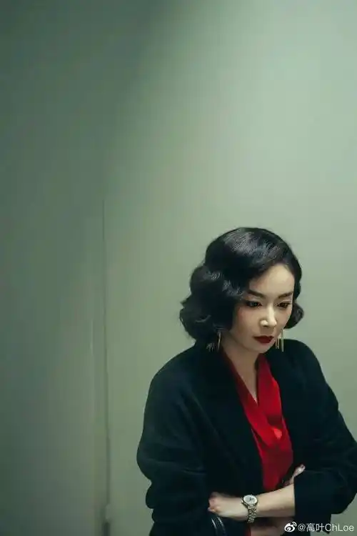 为啥是抢了辛芷蕾和谭卓的资源,三个人也不是对家和正在竞争的关系