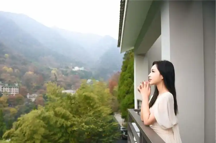 天生尤物性感美女诱惑海量生活照人体艺术图片大全(三)