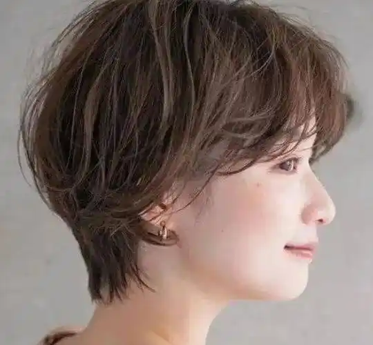 的女生短发推荐,款款清新减龄,而且巨显气质,可以轻松凹出时尚造型