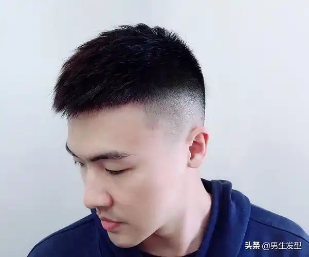 男生"酷帅"的发型长这样!推荐3款潮酷发型,简单帅气好打理